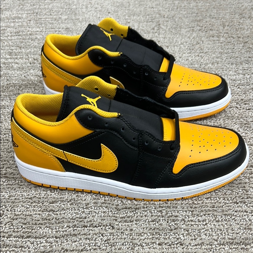 Air Jordan 1 Low “Yellow Ochre” 2023 Sneakers Size 10 NWOT